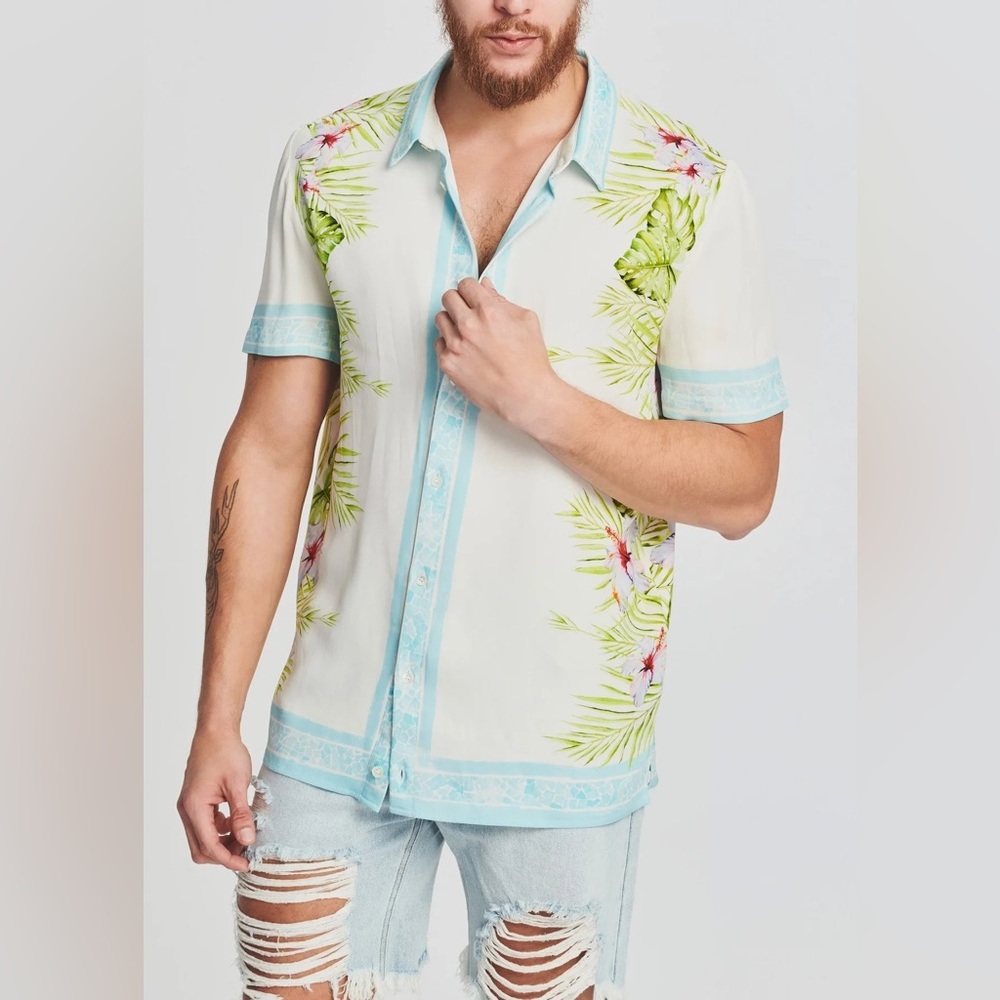 SEROYA Resortwear Floral Tropical Button Down Shirt NEW Small